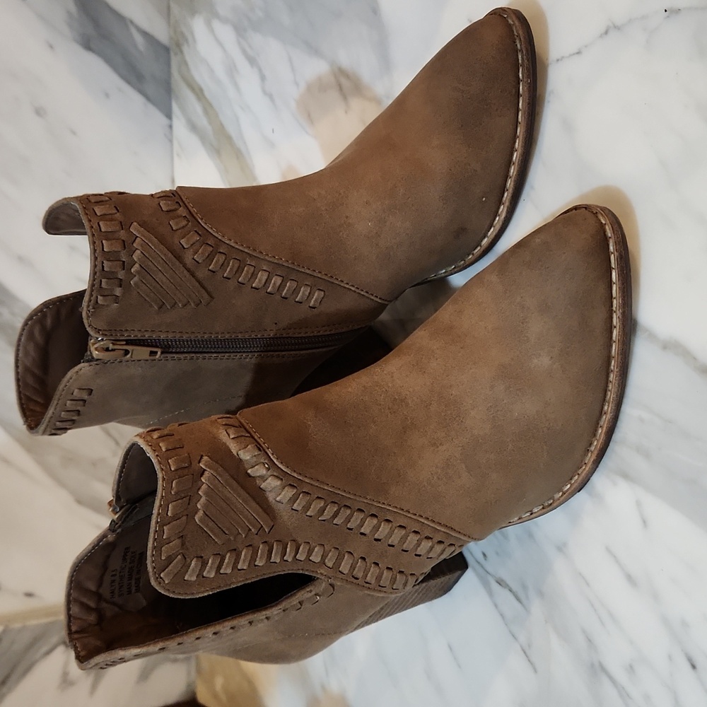 Zigi Soho boots Sz 8.5